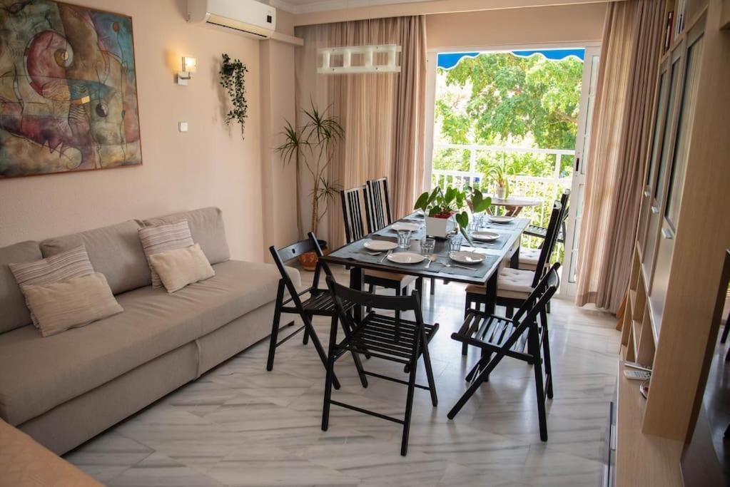 Piso Con Jardin Apartment Malaga Bagian luar foto