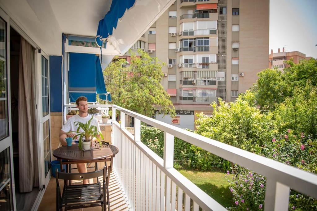 Piso Con Jardin Apartment Malaga Bagian luar foto