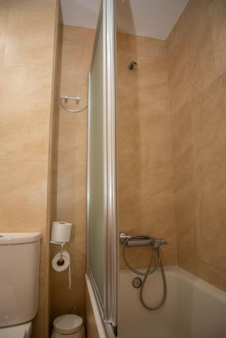 Piso Con Jardin Apartment Malaga Bagian luar foto