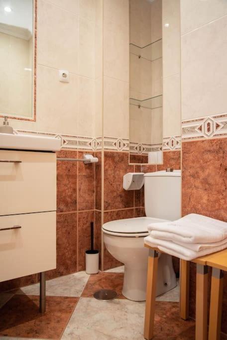 Piso Con Jardin Apartment Malaga Bagian luar foto
