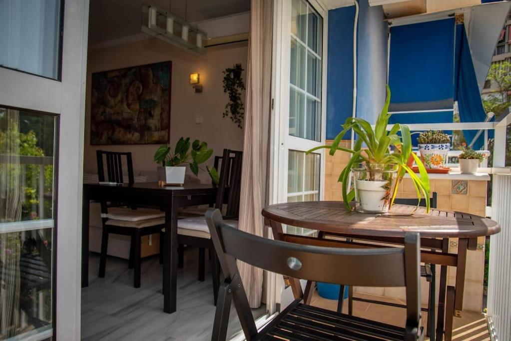 Piso Con Jardin Apartment Malaga Bagian luar foto