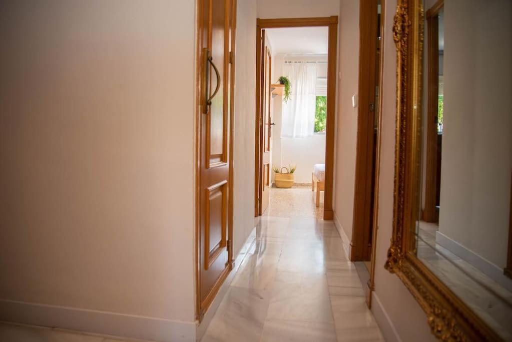 Piso Con Jardin Apartment Malaga Bagian luar foto