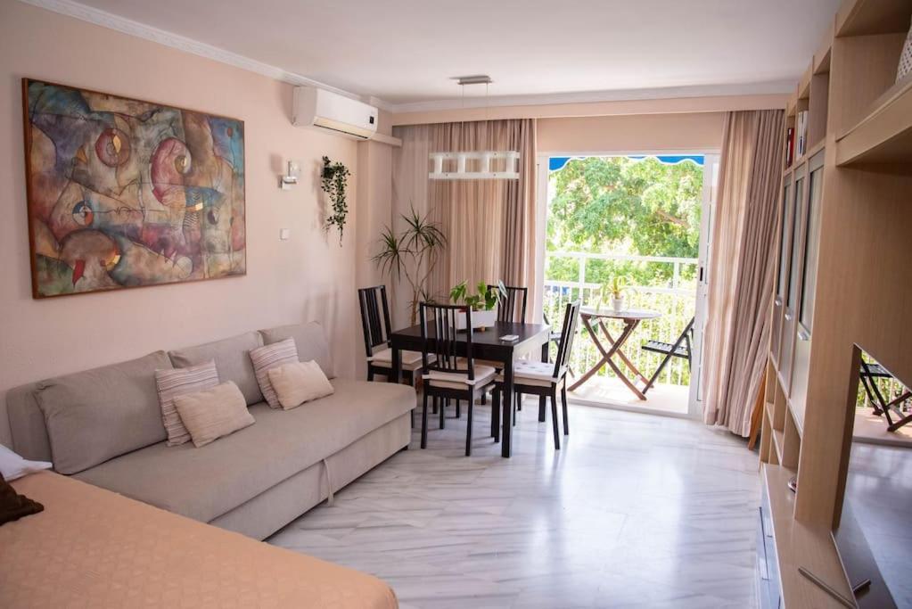 Piso Con Jardin Apartment Malaga Bagian luar foto