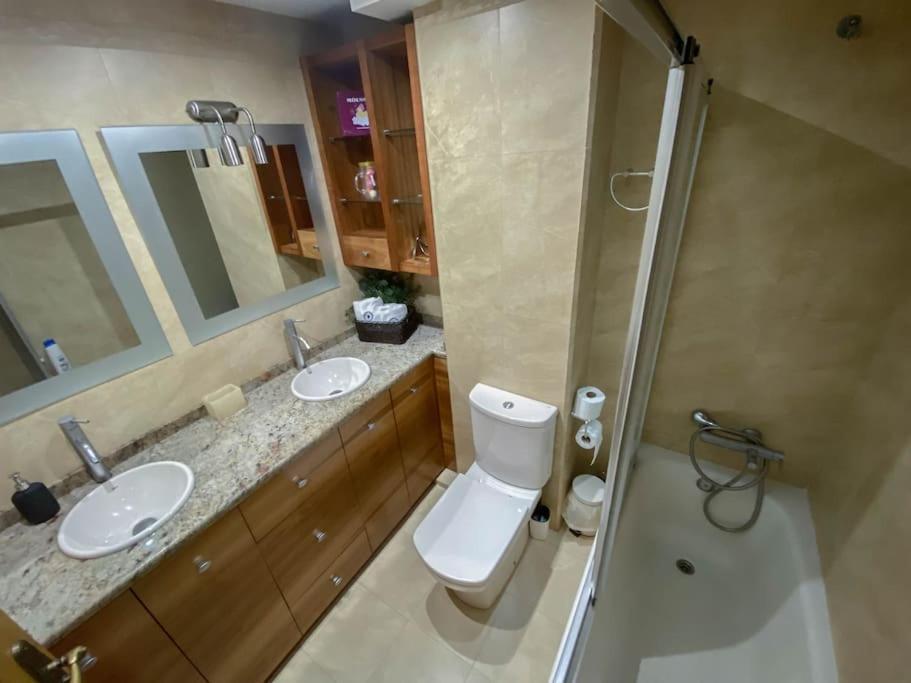 Piso Con Jardin Apartment Malaga Bagian luar foto