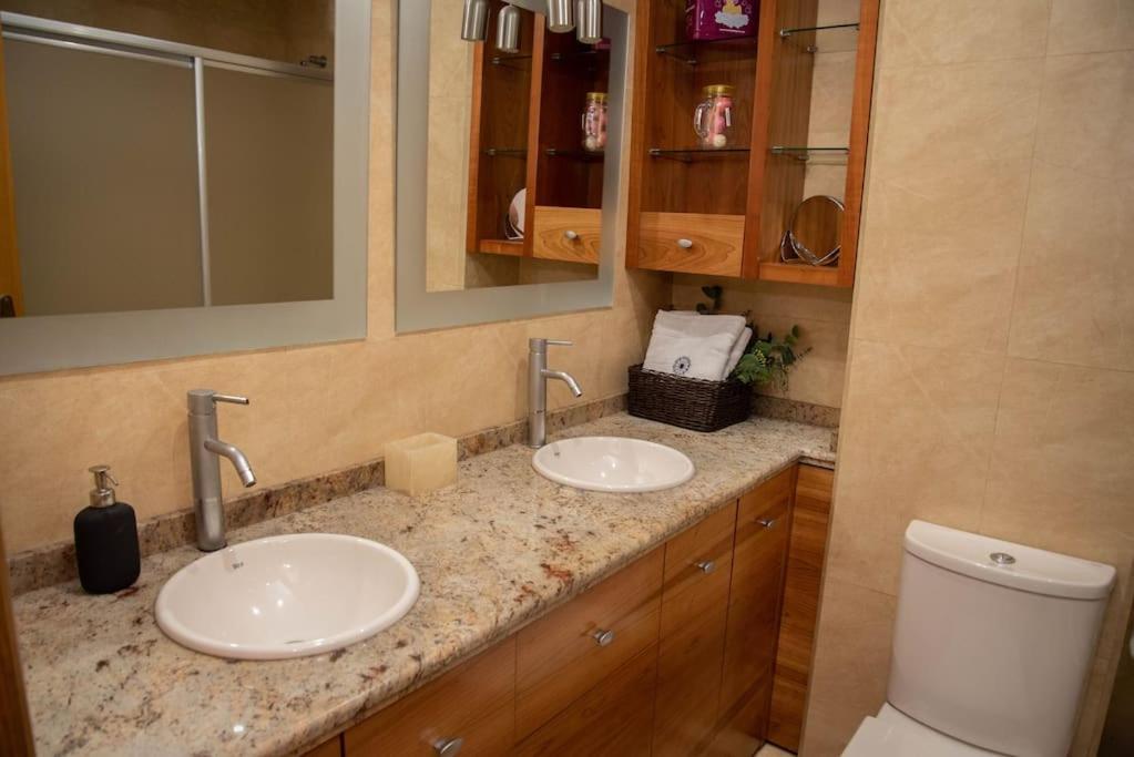 Piso Con Jardin Apartment Malaga Bagian luar foto